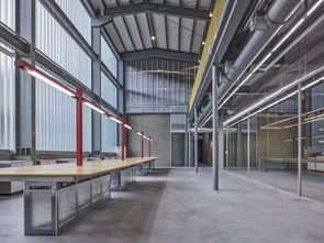 新作 30年老工廠改造,前衛(wèi)冷艷的色感裝置 x 水相設計 李智翔